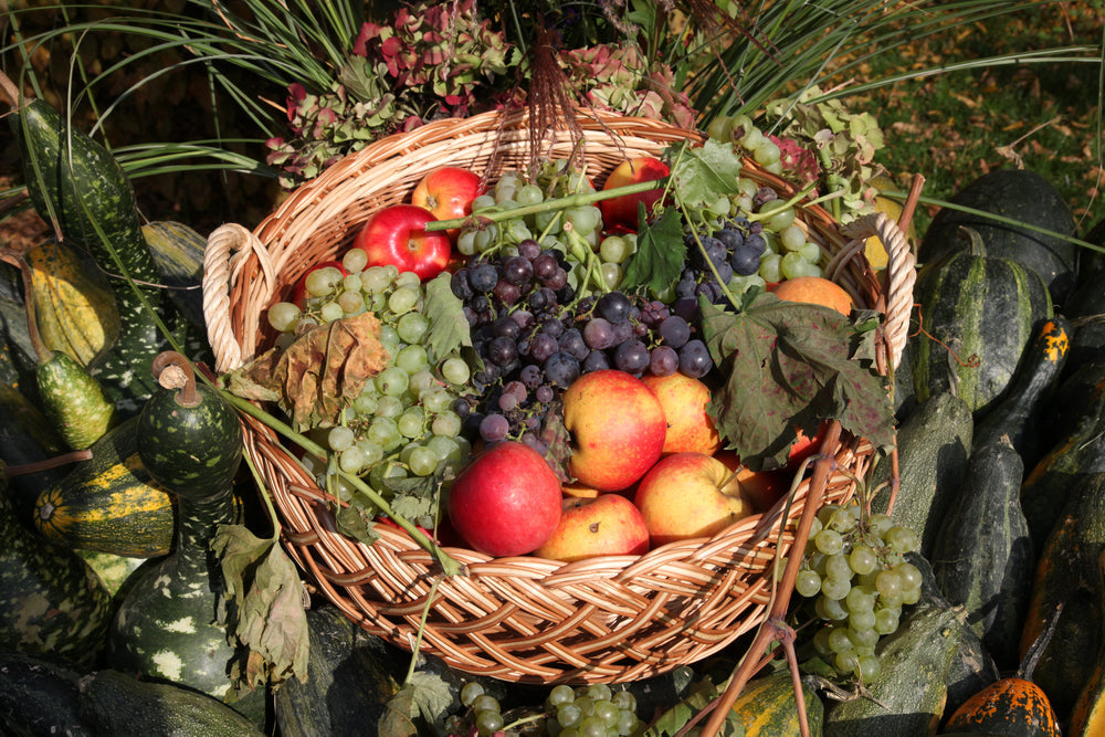 Seasonal Fruits to Include in a Fruit Basket That Stay Fresh