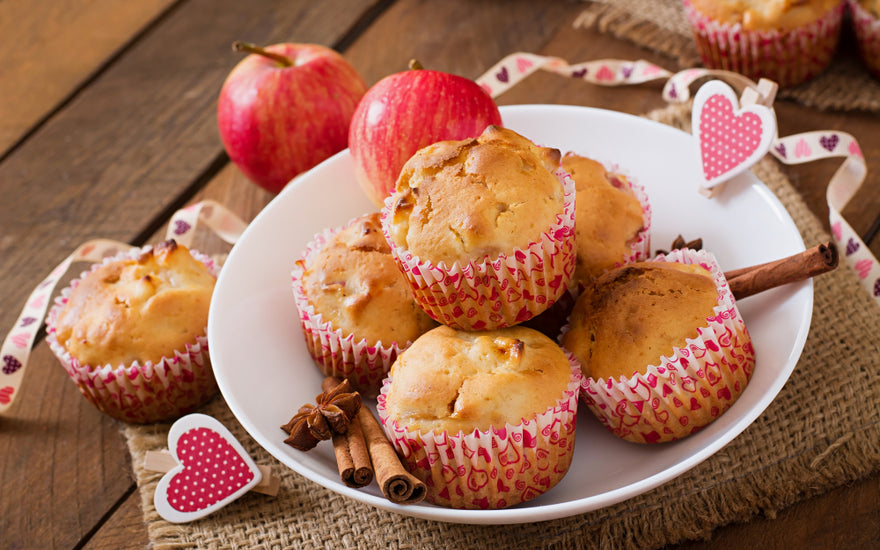 Cozy Up with These Warm & Spiced Apple Cider Muffins