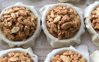An image of the homemade apple cobbler recipe that tastes delicious